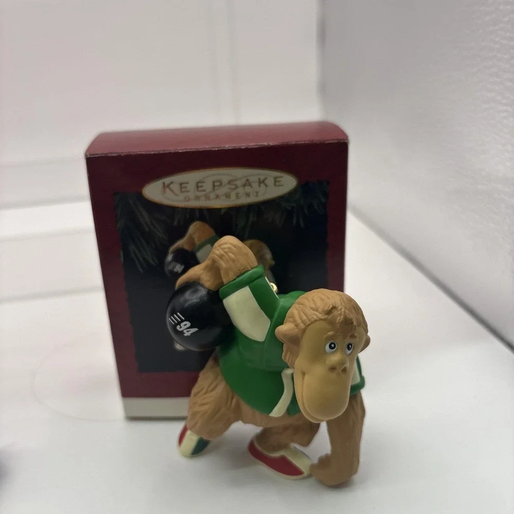 Vtg~Lot of 8~Hallmark Ornaments~Assorted Mix of Animal Ornaments